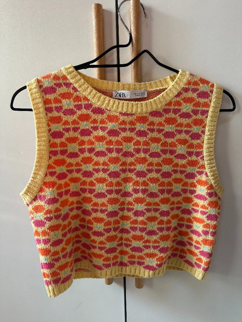 Zara floral knitwear crop tank